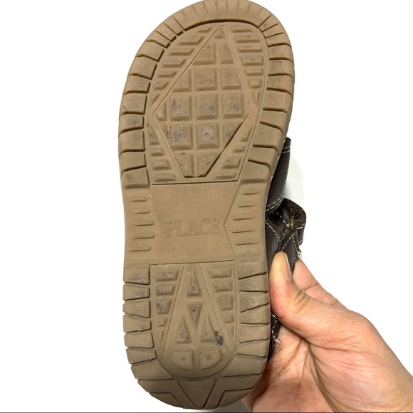 The Children’s Place brown sandals (size 10 Kids) - Picture 4 of 6